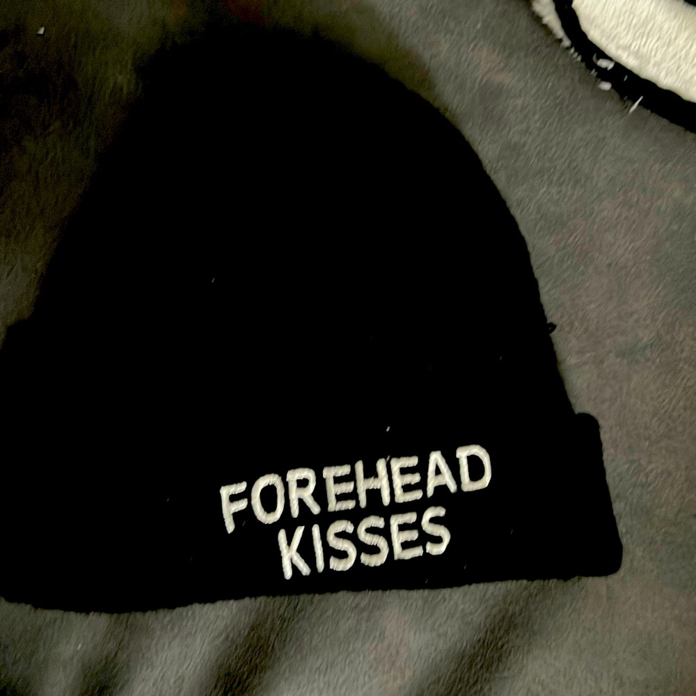 Forehead kisses beanie